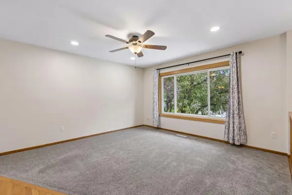 533 Ravoux RD, Chaska, MN 55318
