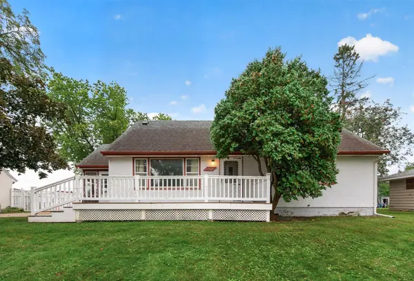 1750 Lark AVE, Maplewood, MN 55109