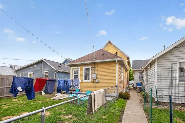 562 W 4th ST, Winona, MN 55987