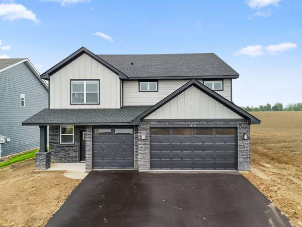 18364 Gladhurst LN, Lakeville, MN 55044