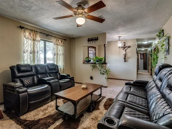 15818 Nelson RD, Norman, OK 73026