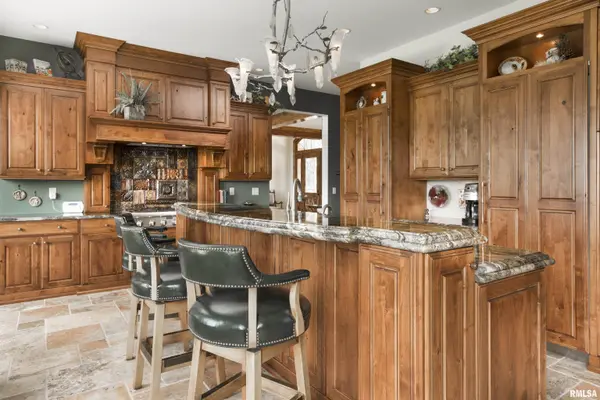 1841 Knox 1400 N RD, Dahinda, IL 61428
