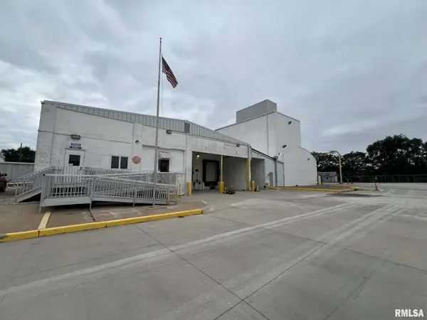 160 E MAIN ST, Bushnell, IL 61422