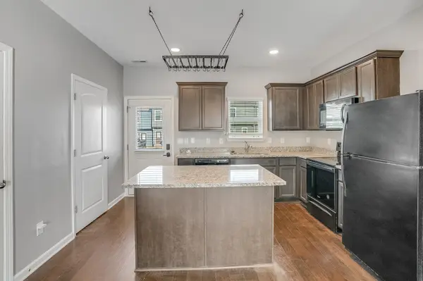 103 Ofner Dr, La Vergne, TN 37086