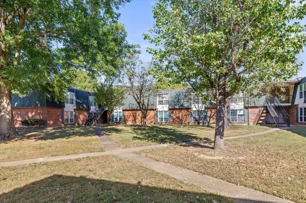 900 Mountain Creek Road #300, Chattanooga, TN 37405