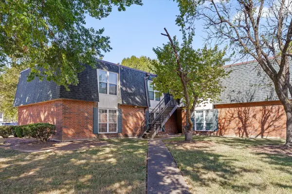 900 Mountain Creek Road #300, Chattanooga, TN 37405