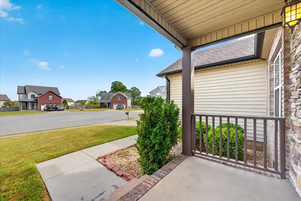 676 Crestone Court, Clarksville, TN 37042
