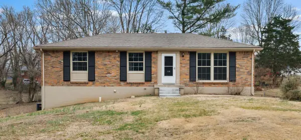 115 W Park Dr, Clarksville, TN 37043