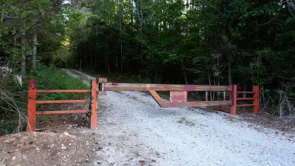2 Ables Road, Cherokee, AL 35616