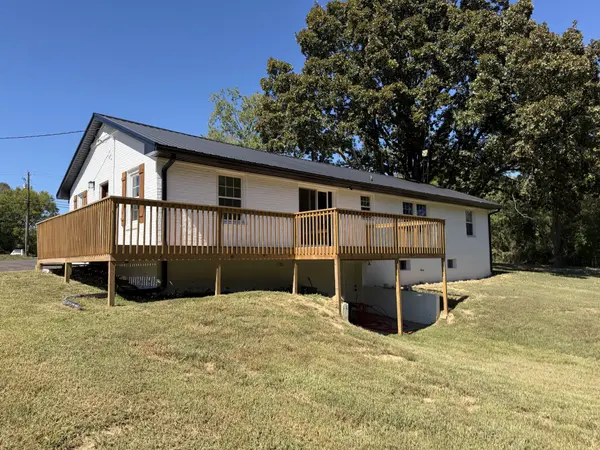 2464 Hwy 43 #S, Leoma, TN 38468