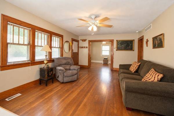 1122 S Waco, Wichita, KS 67213