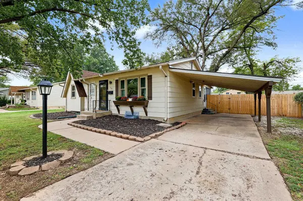 560 S CIRCLE DR, Derby, KS 67037