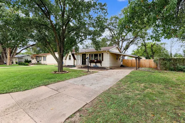 560 S CIRCLE DR, Derby, KS 67037
