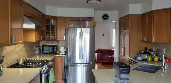 1675 Samuelson CIR, Mississauga, ON L5N 7Z8