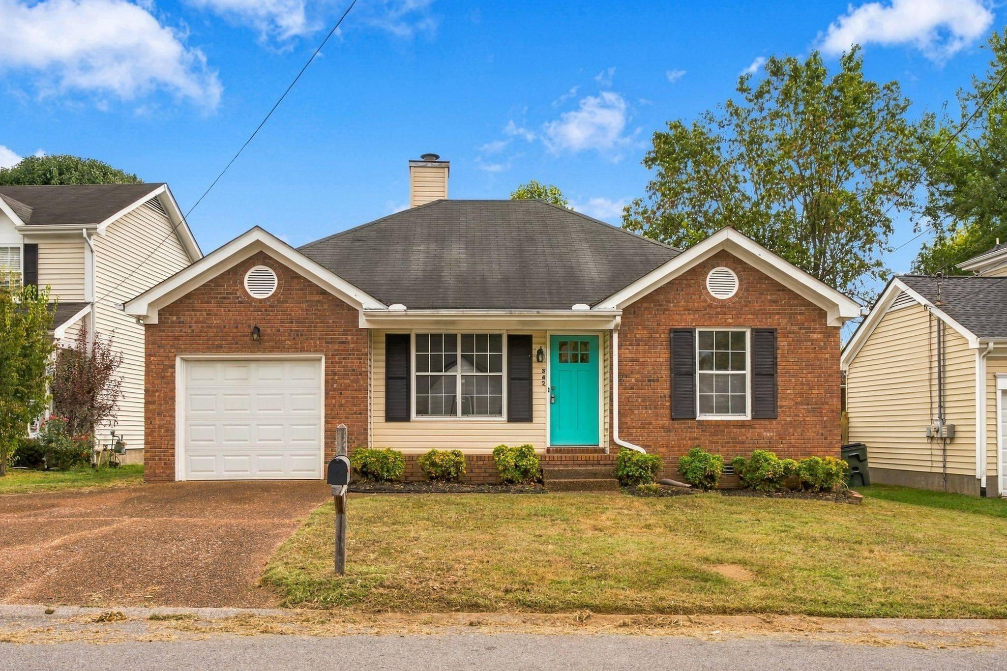 342 N Birchwood Dr, Hendersonville, TN 37075