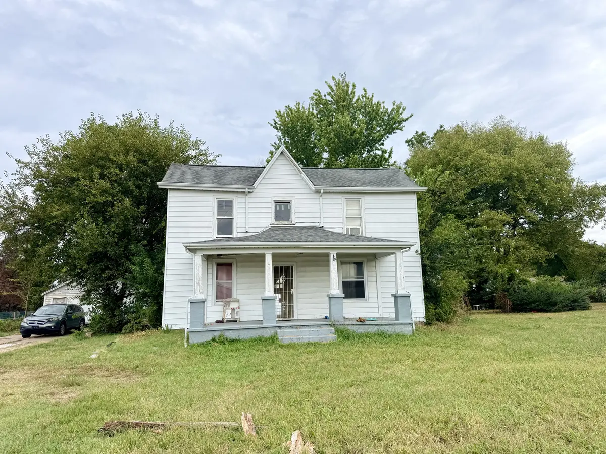 2629 E Division ST, Springfield, MO 65803