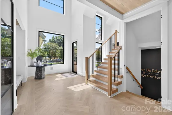 5555 Fairview RD, Charlotte, NC 28209