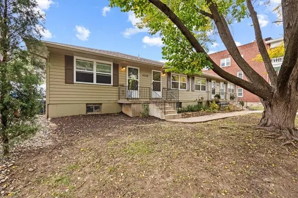 4308 Oak ST #1S, Kansas City, MO 64111