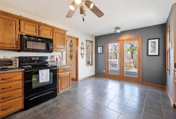 916 E 27th ST, Baxter Springs, KS 66713