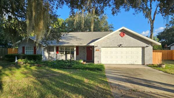 36236 MARY ELLEN ST, Fruitland Park, FL 34731