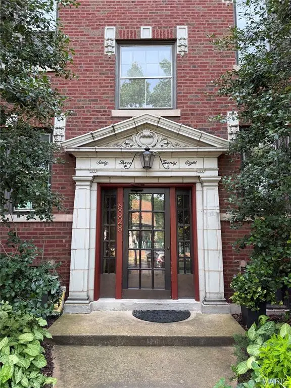 6328 Northwood AVE #2E, Clayton, MO 63105