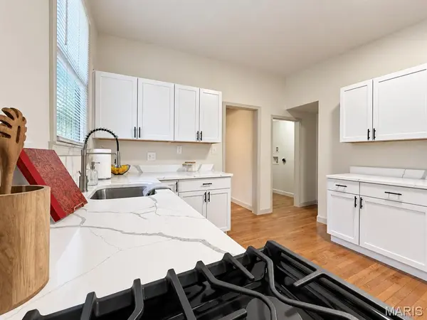 4805 Goethe AVE, St Louis, MO 63116