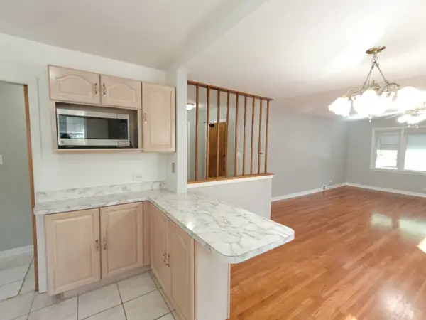 724 Florence AVE #2, Evanston, IL 60202