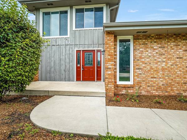 6022 Fireside DR, Rockford, IL 61114