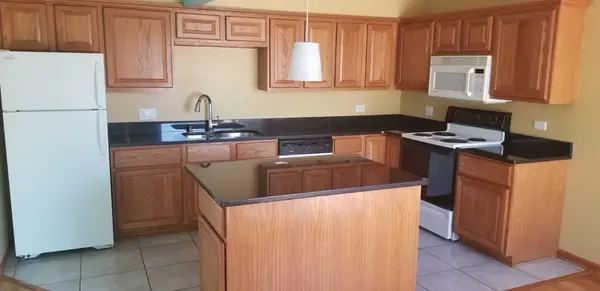 3310 Berwyn AVE #222, North Chicago, IL 60064