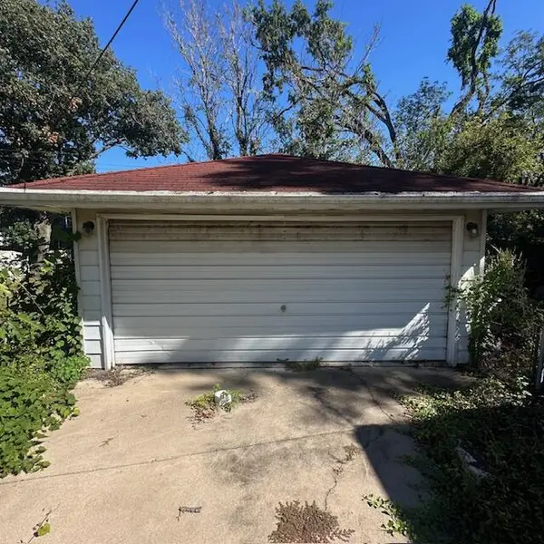 1055 N Vanderburg ST, Gary, IN 46403