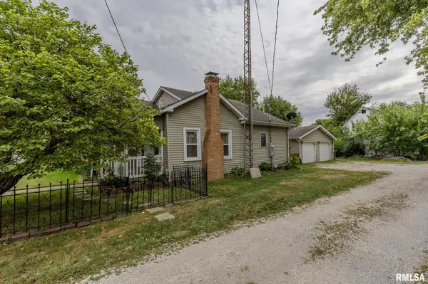 115 W NORTH ST, Girard, IL 62640