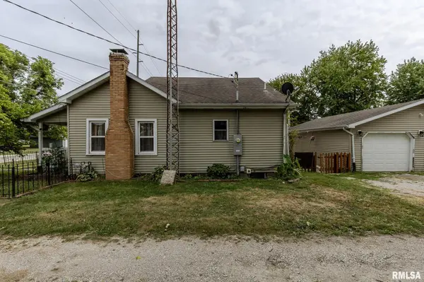 115 W NORTH ST, Girard, IL 62640
