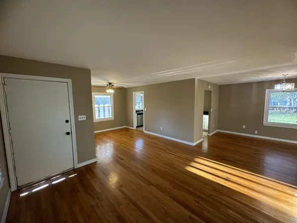18 W Bel Air Blvd, Clarksville, TN 37042