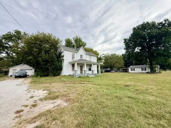 2629 E Division ST, Springfield, MO 65803