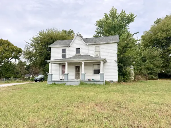 2629 E Division ST, Springfield, MO 65803