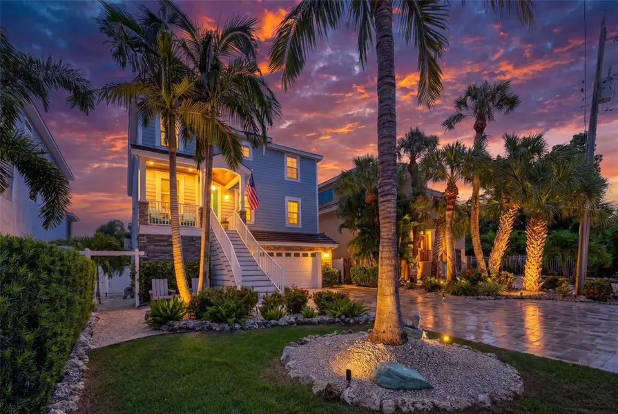 70 ISLAND CIR, Sarasota, FL 34242