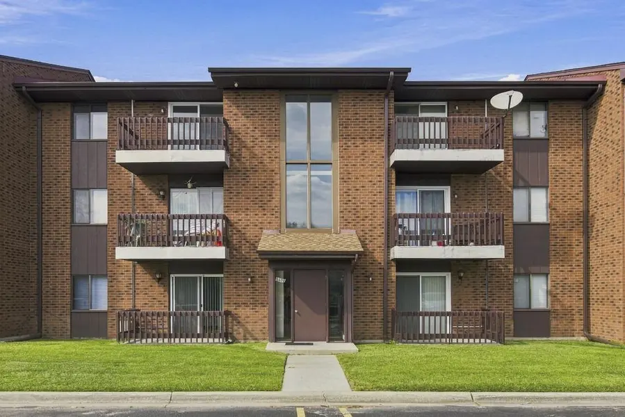 6408 Nature DR #3W, Oak Forest, IL 60452