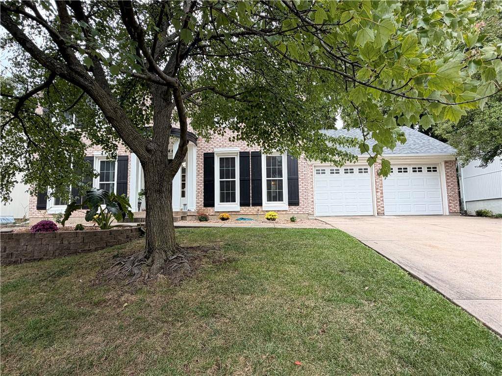 10246 hauser ST, Lenexa, KS 66215