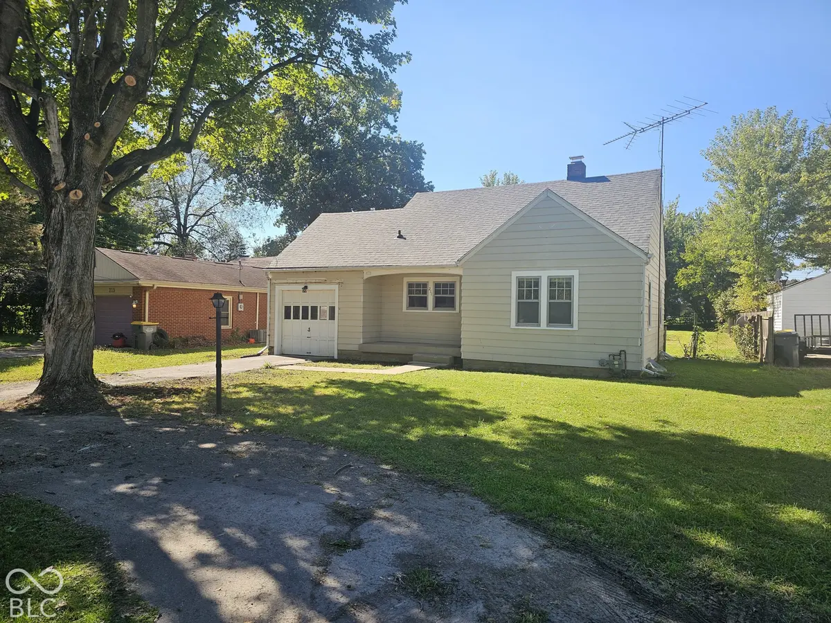 211 Nursery RD, Anderson, IN 46012