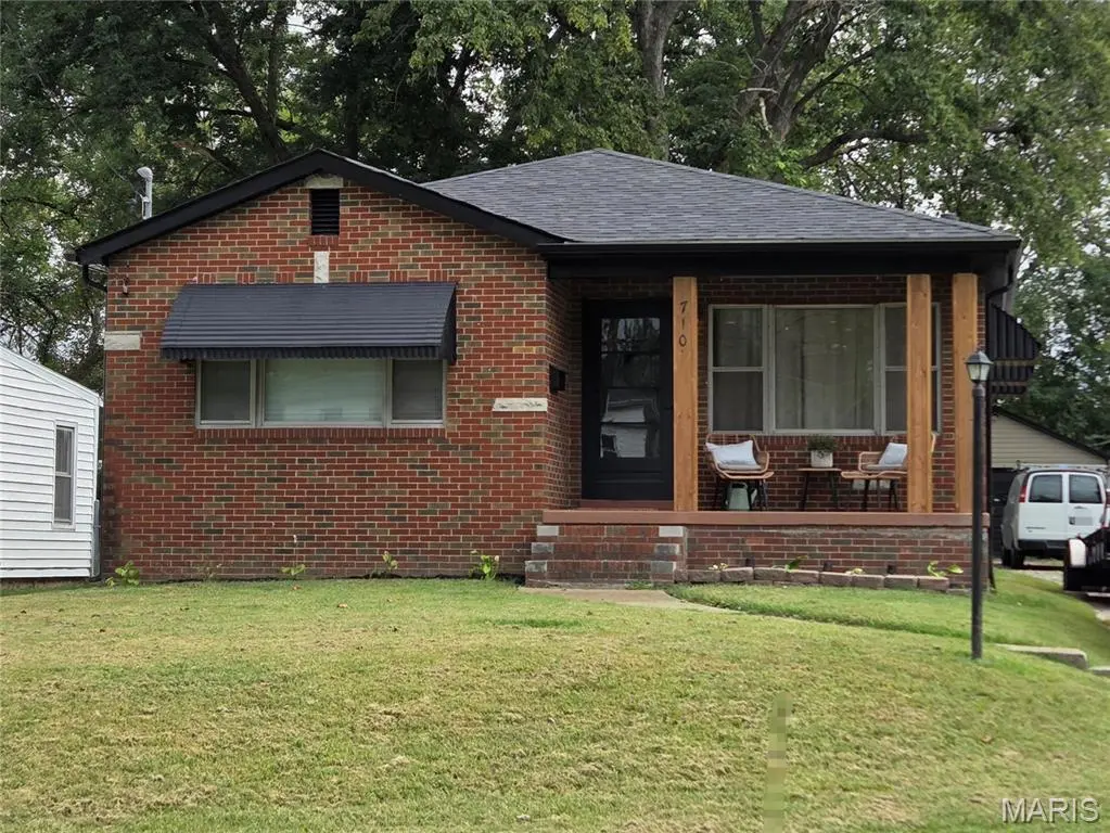 710 N Keebler AVE, Collinsville, IL 62234