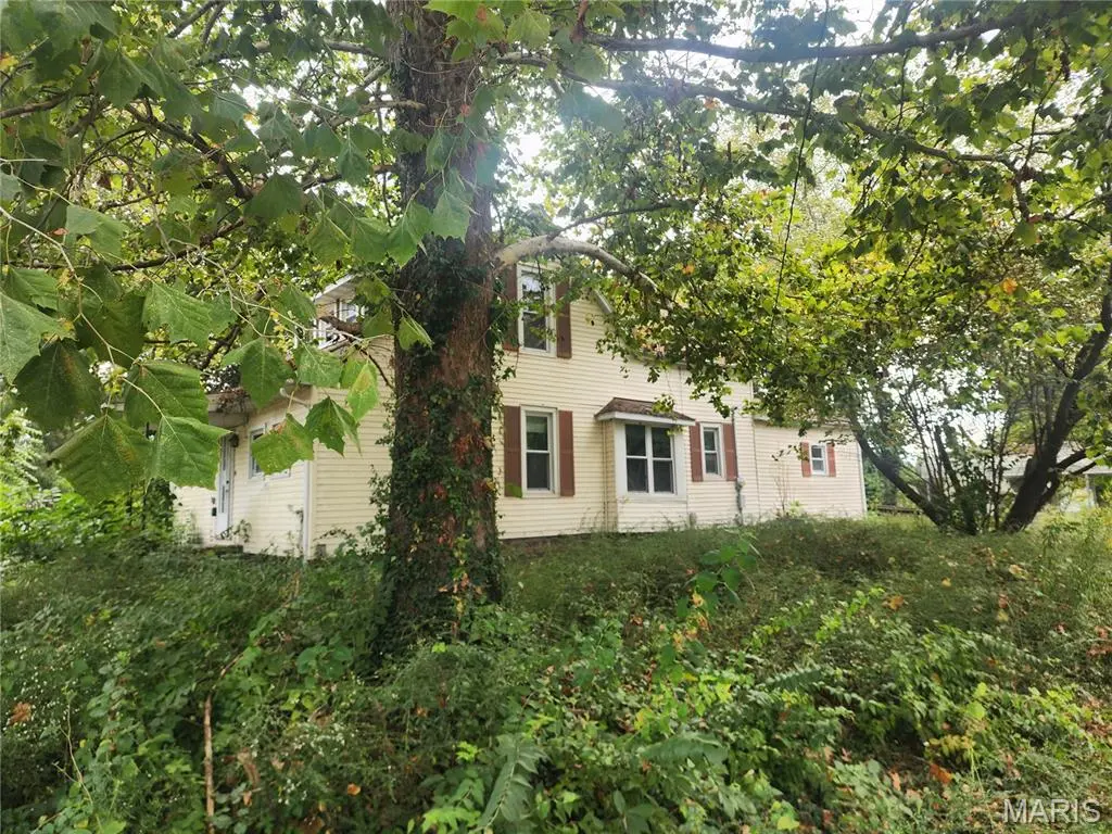 108 W Illinois ST, Sorento, IL 62086