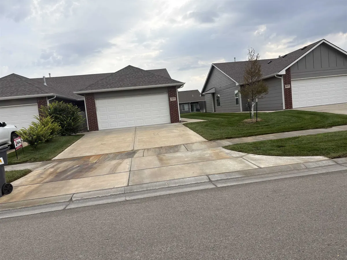 16424/16426 W Lynndale, Goddard, KS 67052