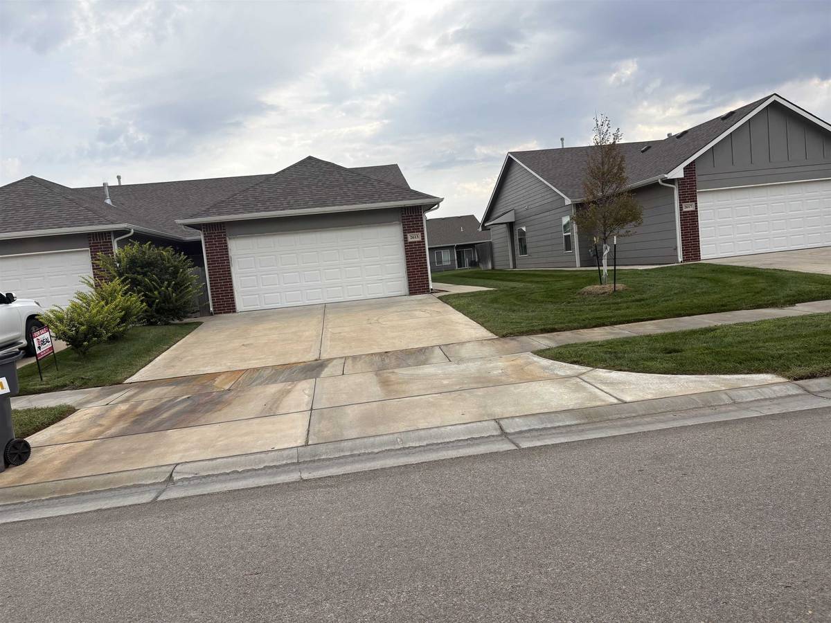 16424/16426 W Lynndale, Goddard, KS 67052