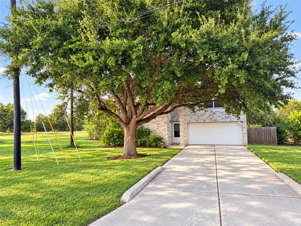 3085 Crestmont LN, Kyle, TX 78640