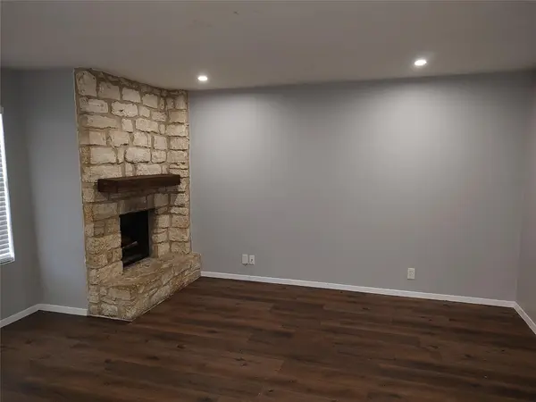 2200 Leah CV #B, Austin, TX 78748