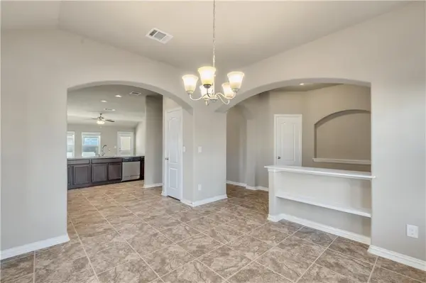 8233 Arezzo DR, Round Rock, TX 78665