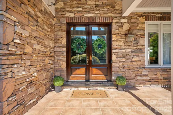 176 Vineyard DR, Mooresville, NC 28117