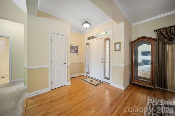 7060 Bovine LN, Harrisburg, NC 28075