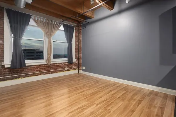 700 Broadway BLVD #401, Kansas City, MO 64105