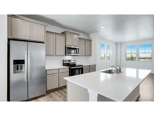323 N Bersshine, Watkins, CO 80137